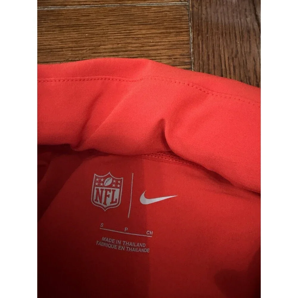 Nike field short